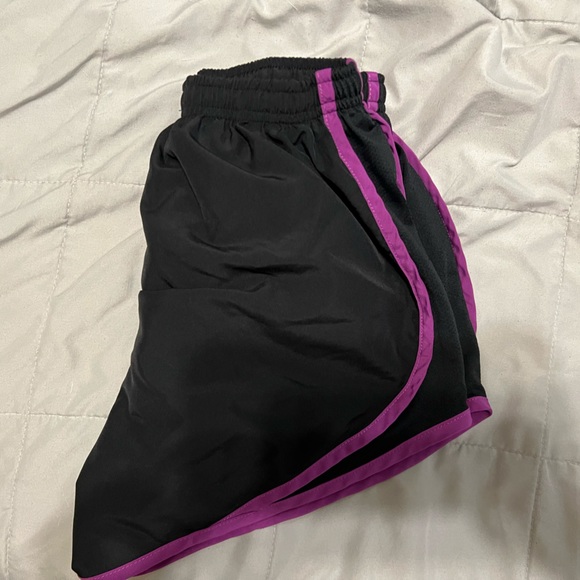 8 pairs of athletic shorts! Selling as a bundle all in good condition - Picture 8 of 16